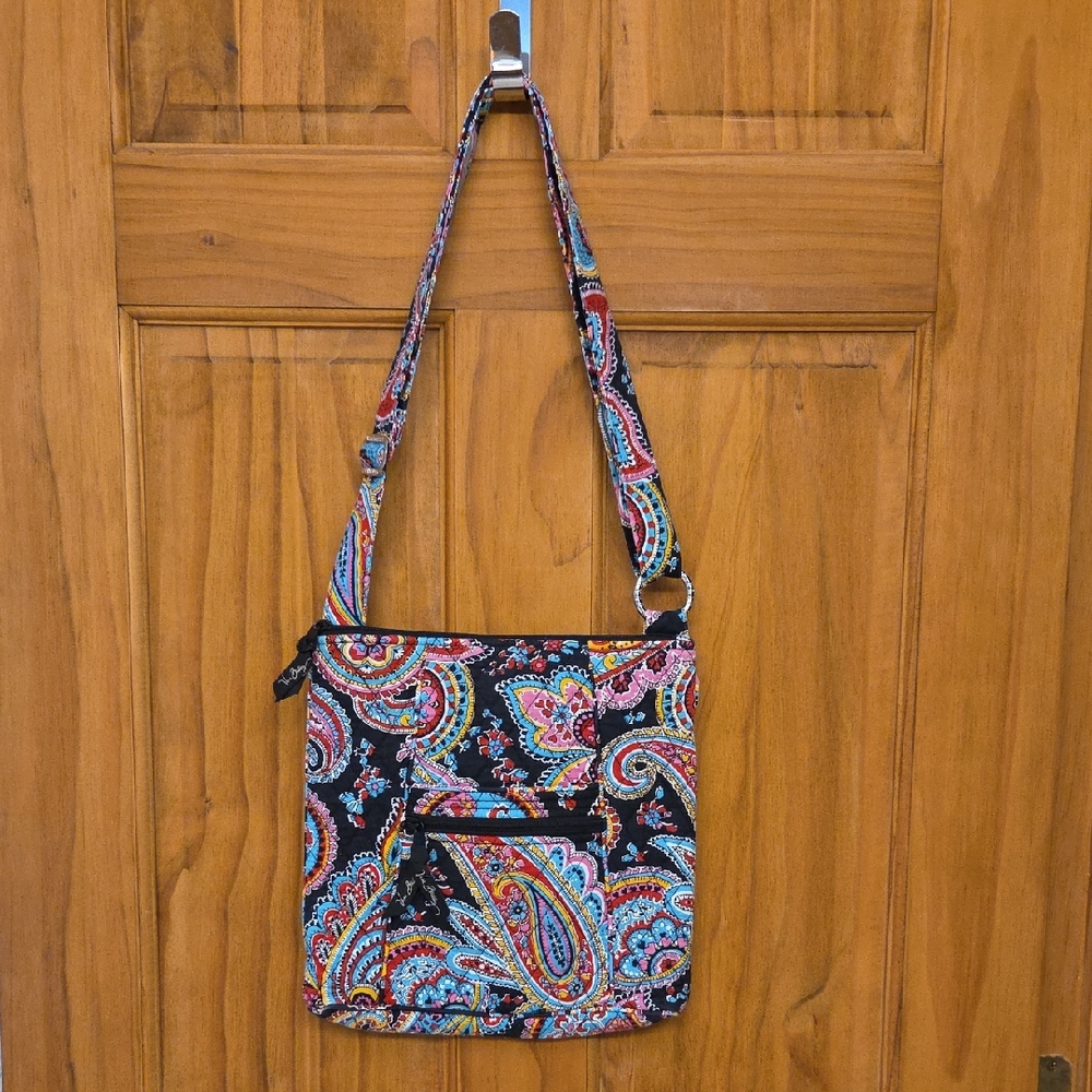 Vera Bradley Colorful Paisley Crossbody Bag, Like New, Ex Cond.